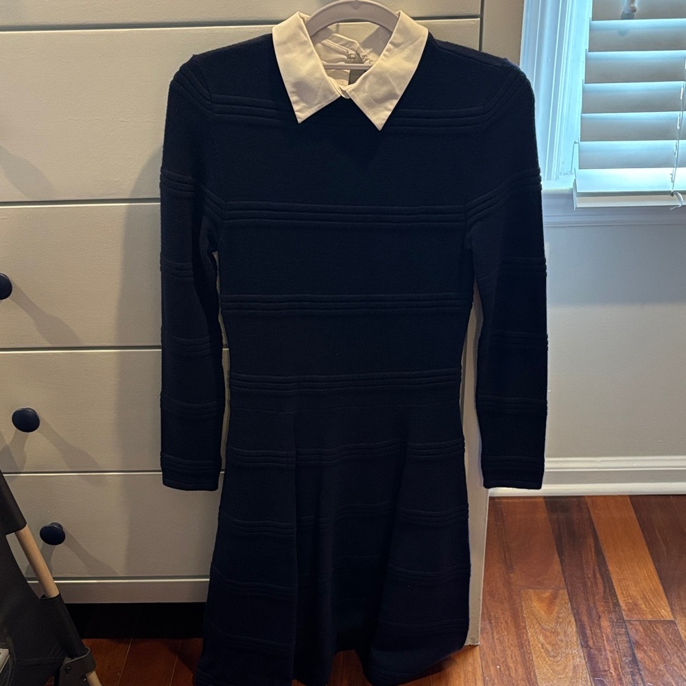 Alice + Olivia navy Dress with removable White Collar size XS